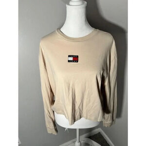 Tommy Jeans badge Beige Long Sleeve Cropped T-Shirt‎